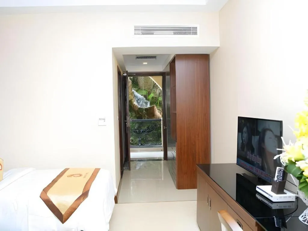 Bed in Phoenix Resort Bac Ninh