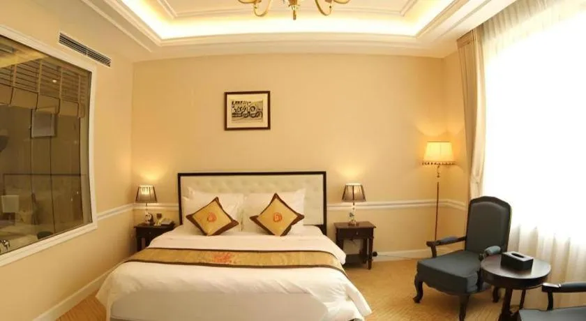 Bed in Phoenix Resort Bac Ninh