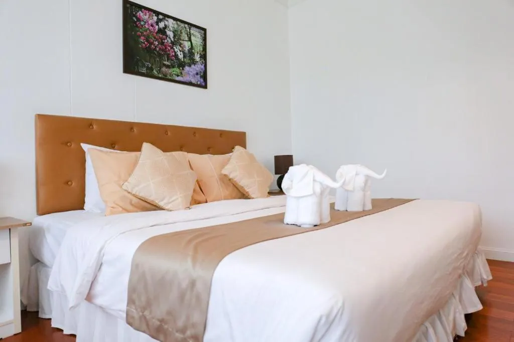 Bed in Rajapruek Place