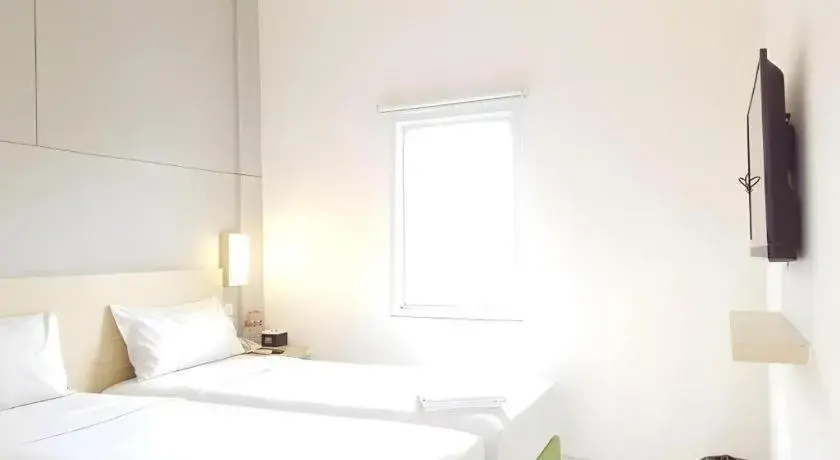 Bed in IXO Bekasi Bed in IXO Bekasi