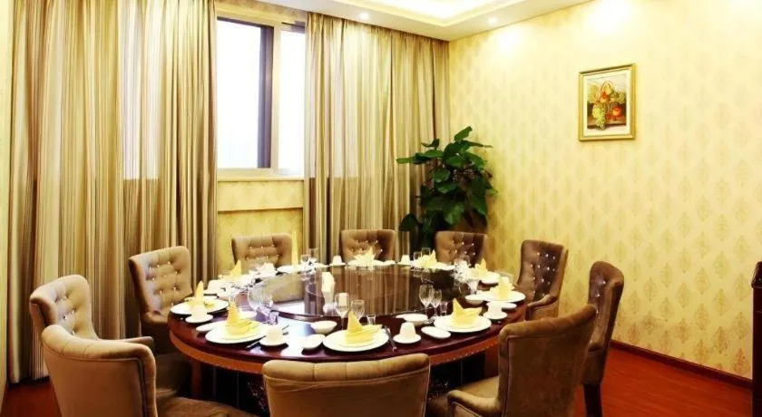 GreenTree Eastern Zigong Huashang International City Huichuan Road Hotel