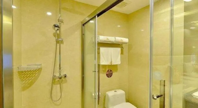 GreenTree Eastern Zigong Huashang International City Huichuan Road Hotel