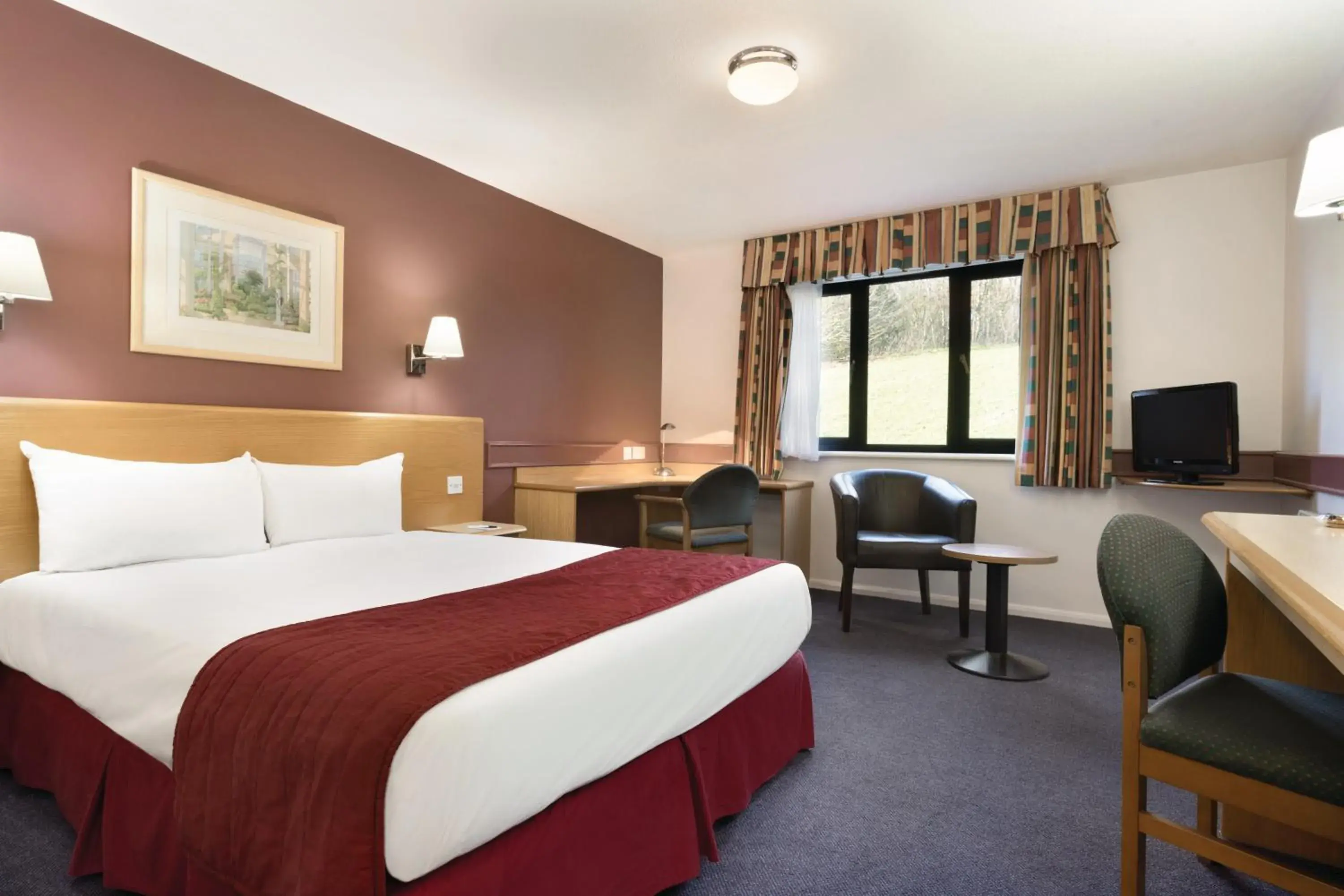 Photo of the whole room, Bed in Days Inn Hotel Membury Photo of the whole room, Bed in Days Inn Hotel Membury