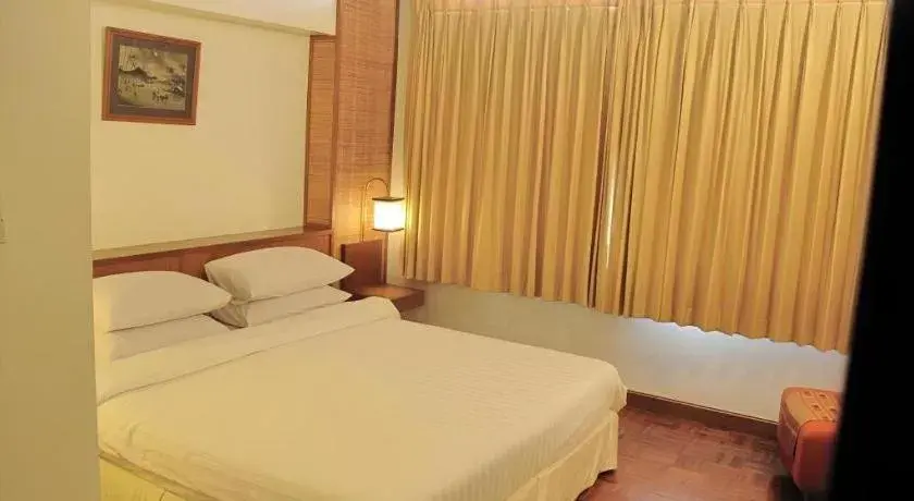 Bed in Dusit Hotel Bed in Dusit Hotel