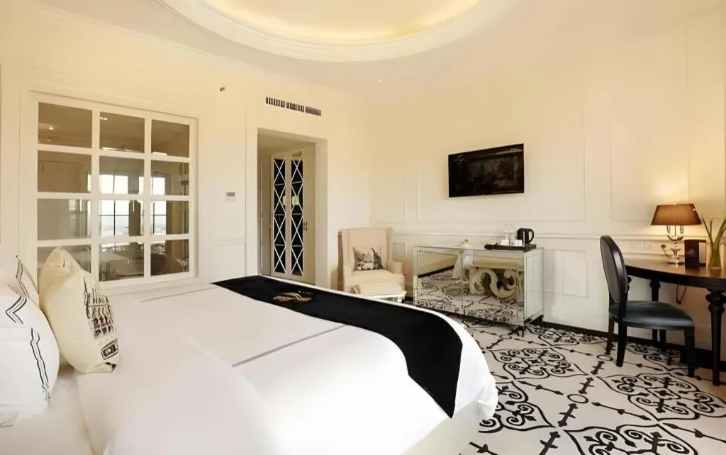Bed in Lafayette Boutique Hotel