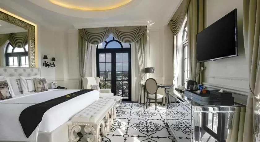 Bed in Lafayette Boutique Hotel