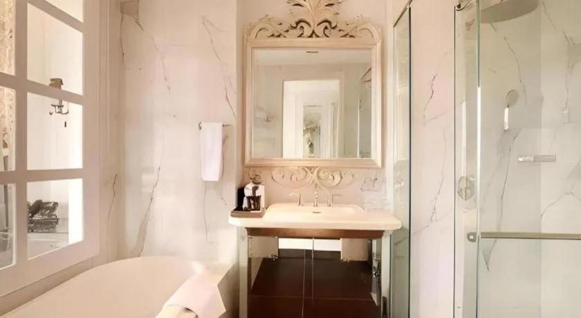 Lafayette Boutique Hotel