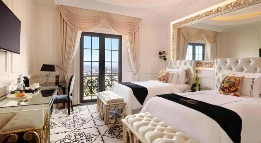 Bed in Lafayette Boutique Hotel