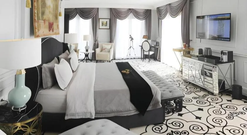 Bed in Lafayette Boutique Hotel