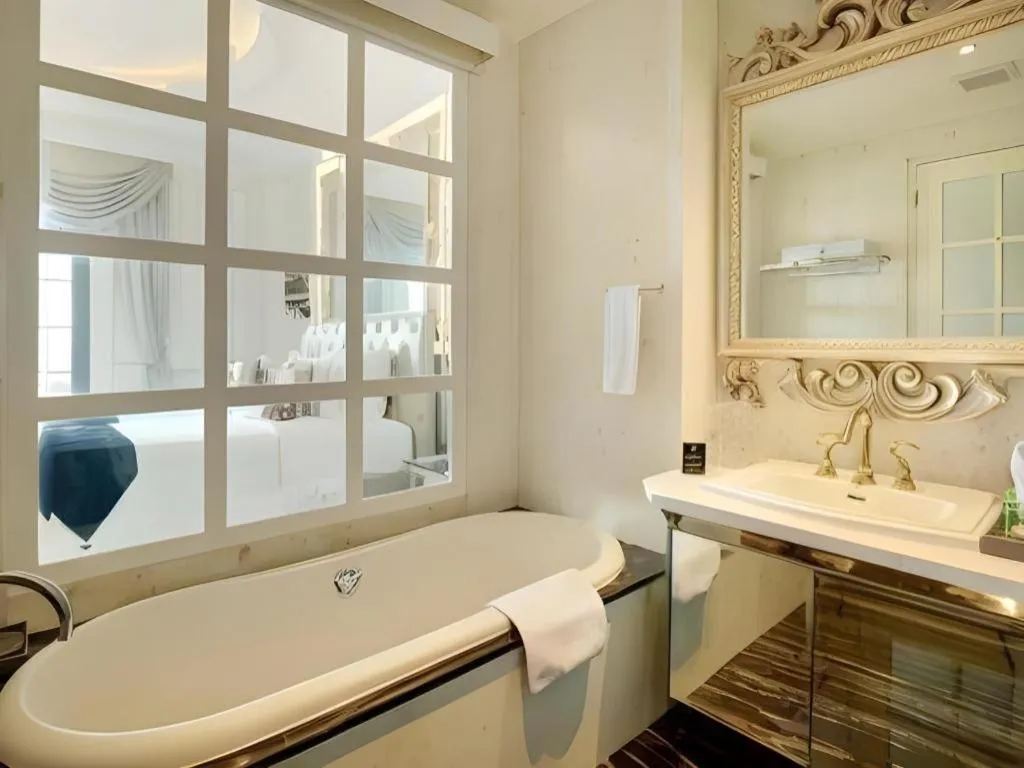 Lafayette Boutique Hotel