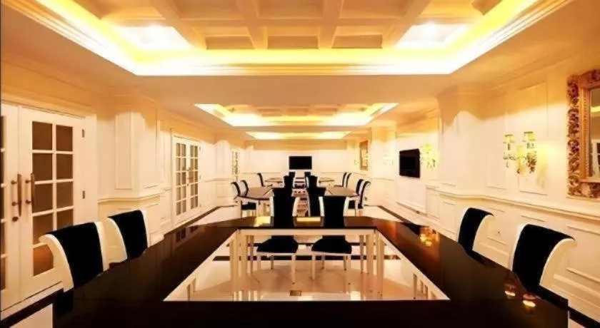 Lafayette Boutique Hotel