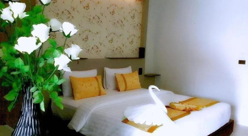 Bed in The Convenience Hotel