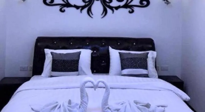 Bed in Samranchaykhong Hotel