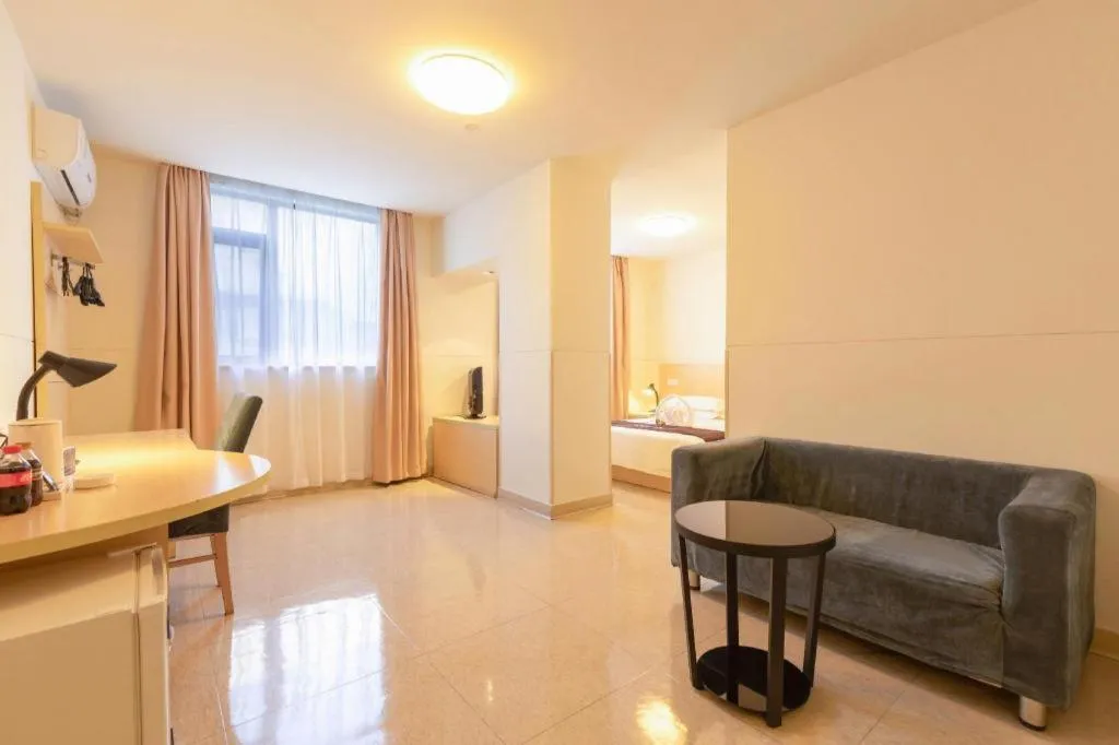 Jinjiang Inn Guangzhou Liwan Caihongqiao Metro Station