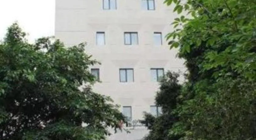 Jinjiang Inn Guangzhou Liwan Caihongqiao Metro Station