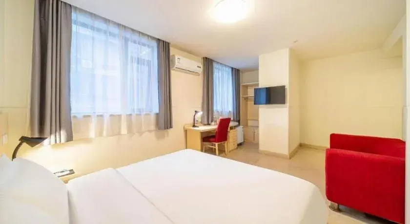 Bed in Jinjiang Inn Guangzhou Liwan Caihongqiao Metro Station Bed in Jinjiang Inn Guangzhou Liwan Caihongqiao Metro Station