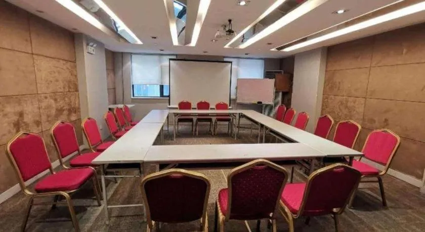 Jinjiang Inn Guangzhou Liwan Caihongqiao Metro Station