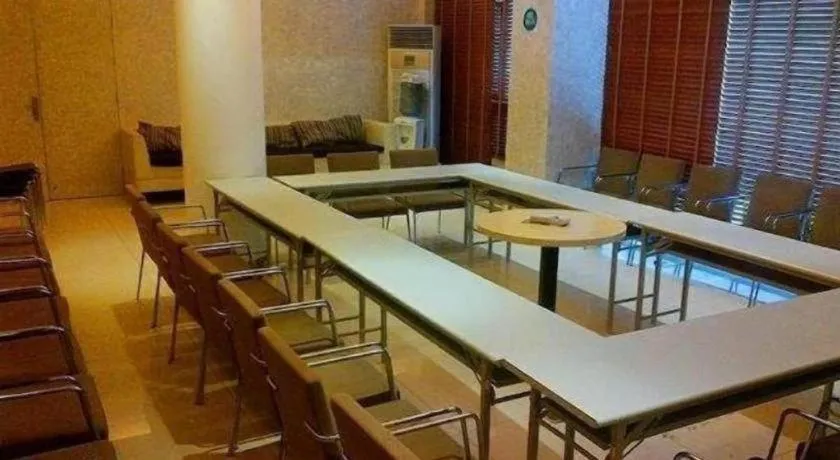 Jinjiang Inn Guangzhou Liwan Caihongqiao Metro Station