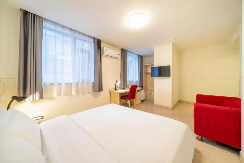 Bed in Jinjiang Inn Guangzhou Liwan Caihongqiao Metro Station