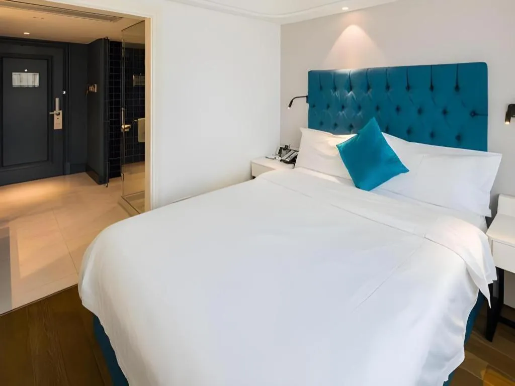 Bed in Shanghai Jinchen Hotel