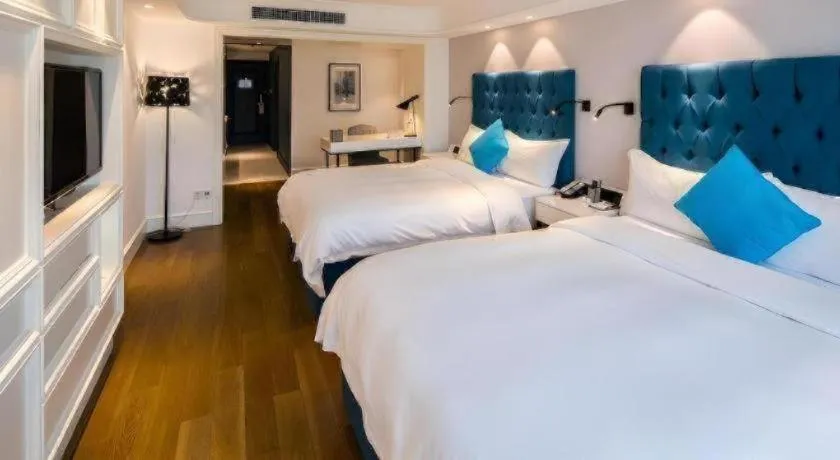 Bed in Shanghai Jinchen Hotel