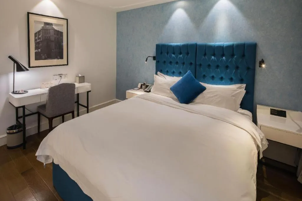 Bed in Shanghai Jinchen Hotel