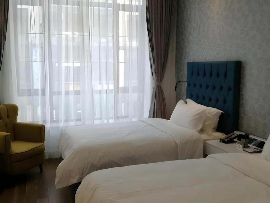 Bed in Shanghai Jinchen Hotel