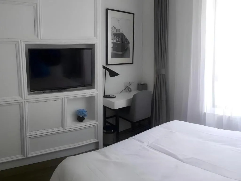 Bed in Shanghai Jinchen Hotel