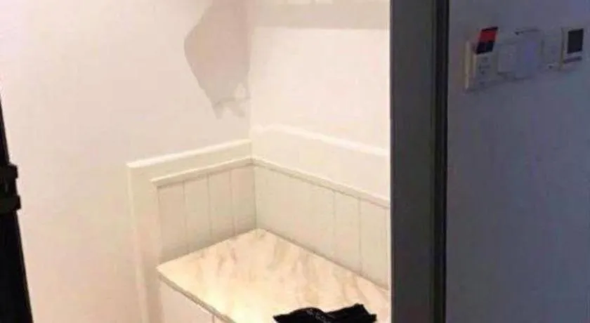 Bed in Shanghai Jinchen Hotel