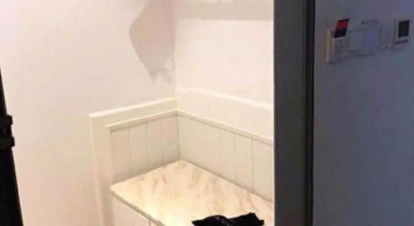 Bed in Shanghai Jinchen Hotel