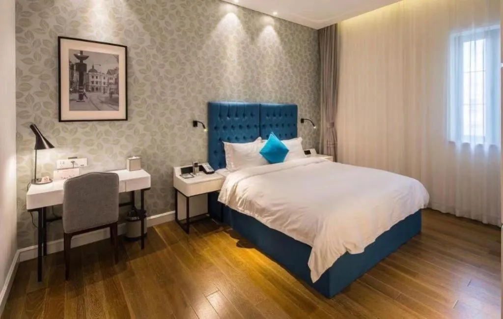 Bed in Shanghai Jinchen Hotel