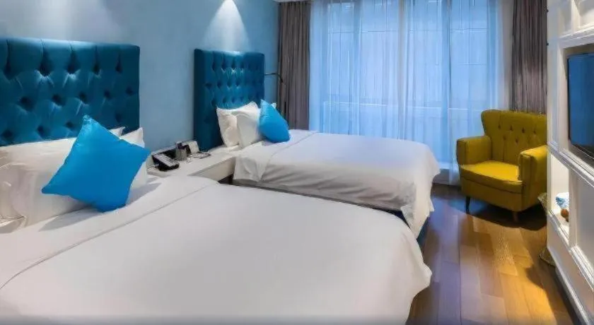 Bed in Shanghai Jinchen Hotel