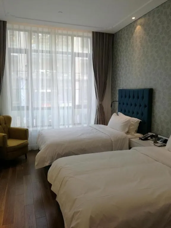 Bed in Shanghai Jinchen Hotel