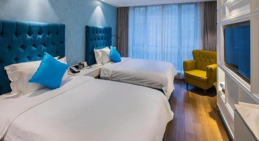 Bed in Shanghai Jinchen Hotel