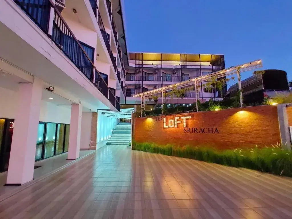 The Loft Seaside Sriracha Hotel The Loft Seaside Sriracha Hotel