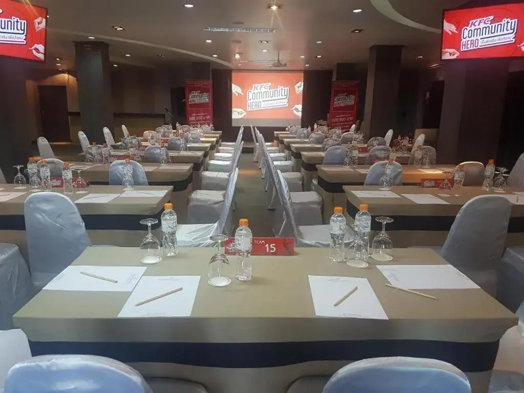 The Loft Seaside Sriracha Hotel The Loft Seaside Sriracha Hotel