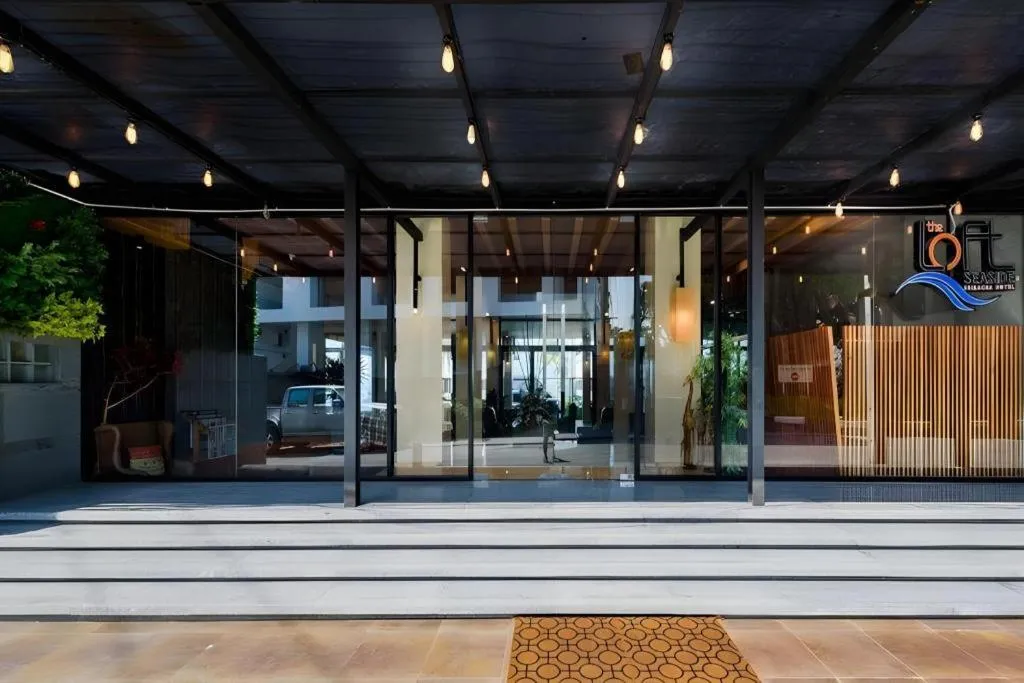 The Loft Seaside Sriracha Hotel