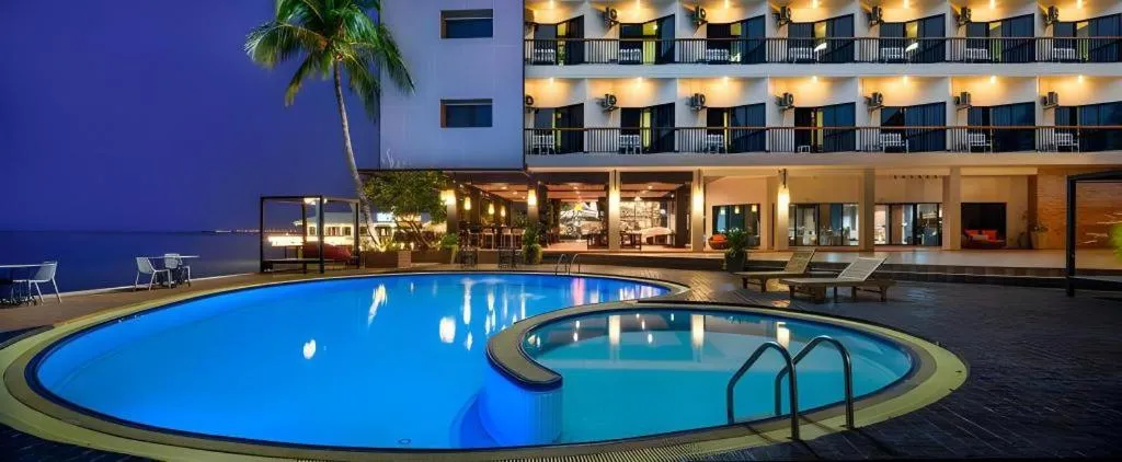 The Loft Seaside Sriracha Hotel