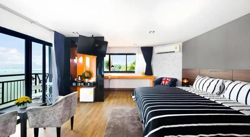 Bed in The Loft Seaside Sriracha Hotel Bed in The Loft Seaside Sriracha Hotel