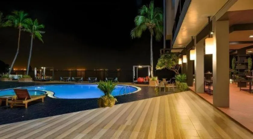 The Loft Seaside Sriracha Hotel