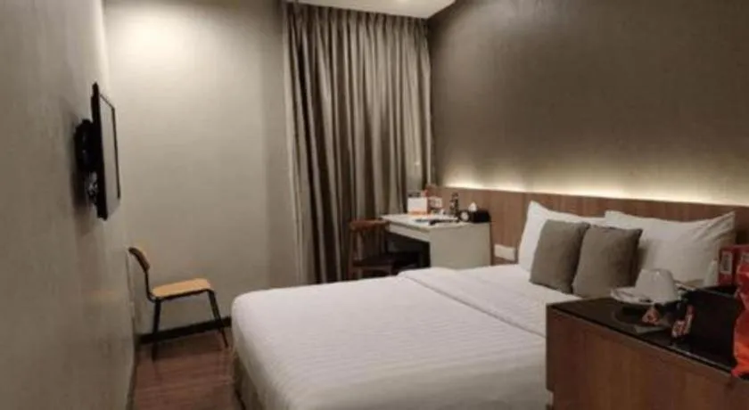 Bed in Hotel 61 Medan
