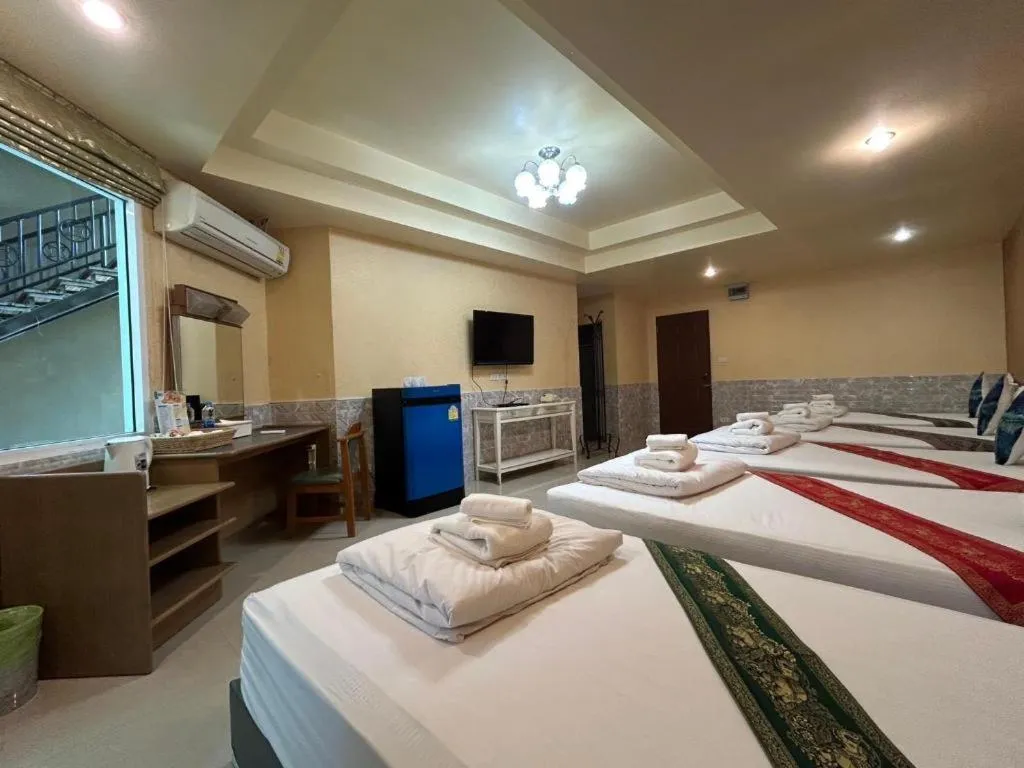 Bed in Khaoyai Kirithantip Resort