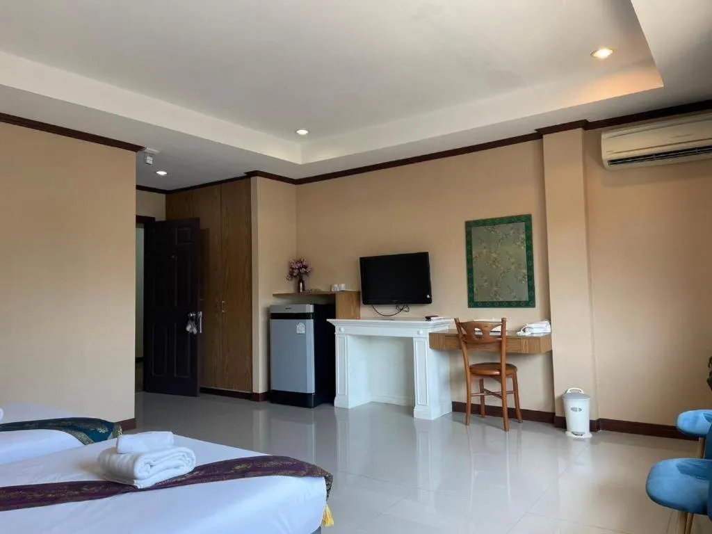 Bed in Khaoyai Kirithantip Resort