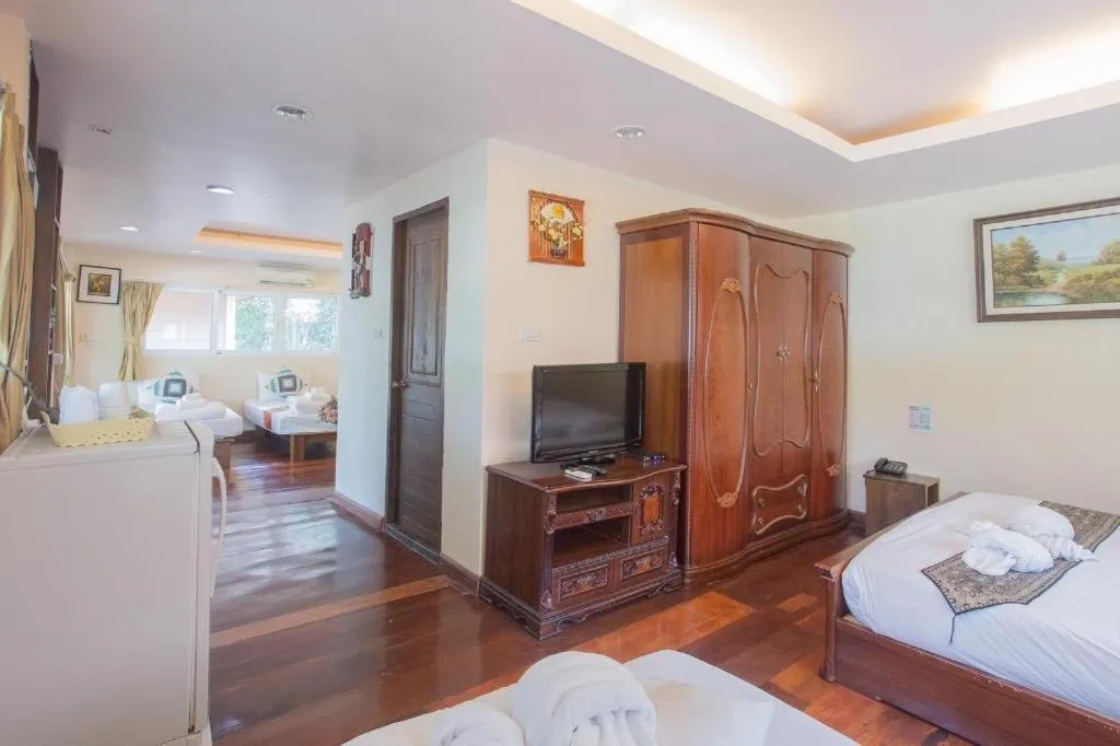 Bed in Khaoyai Kirithantip Resort