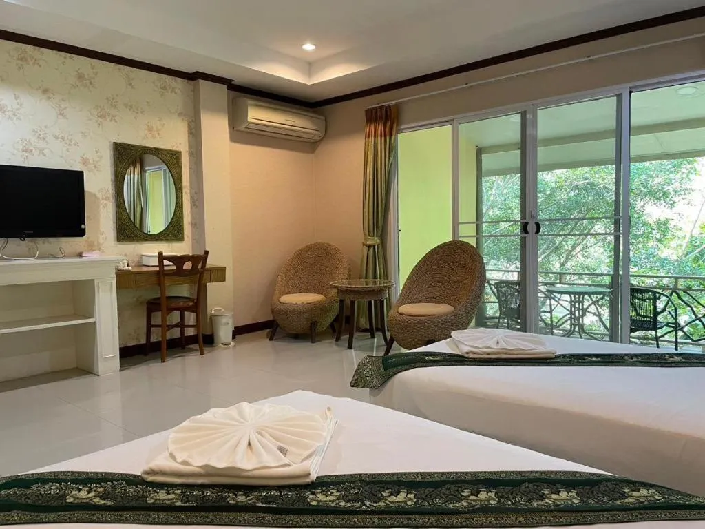 Bed in Khaoyai Kirithantip Resort