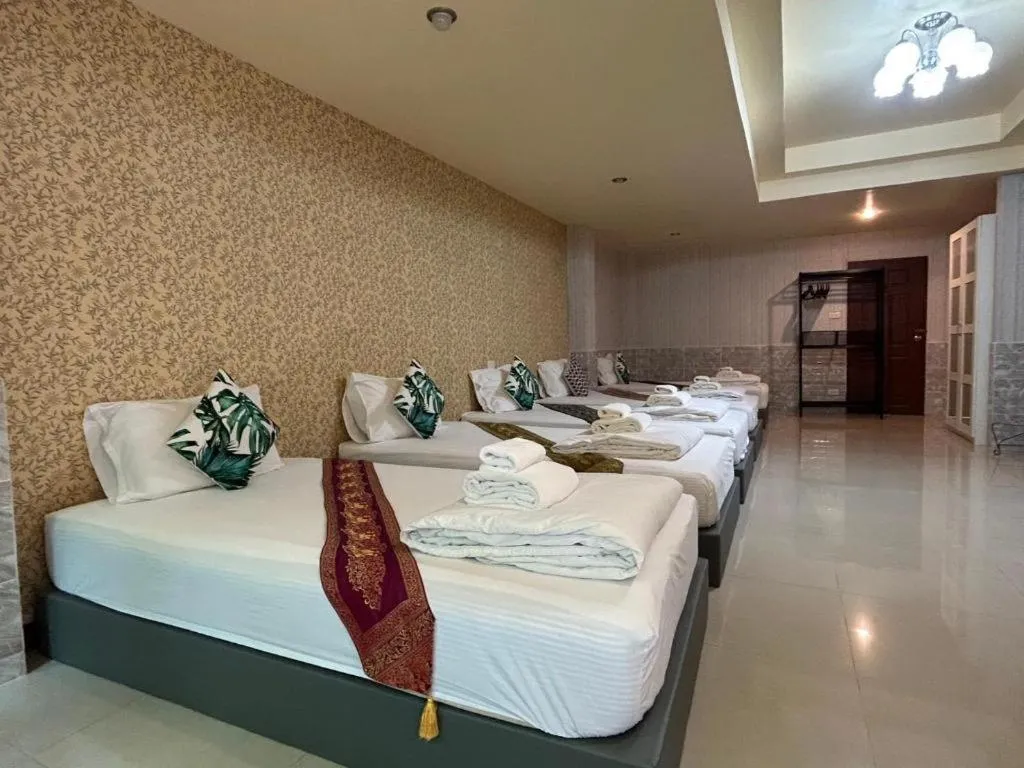 Bed in Khaoyai Kirithantip Resort