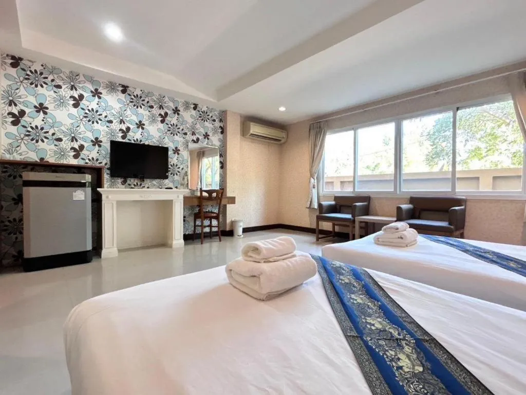 Bed in Khaoyai Kirithantip Resort