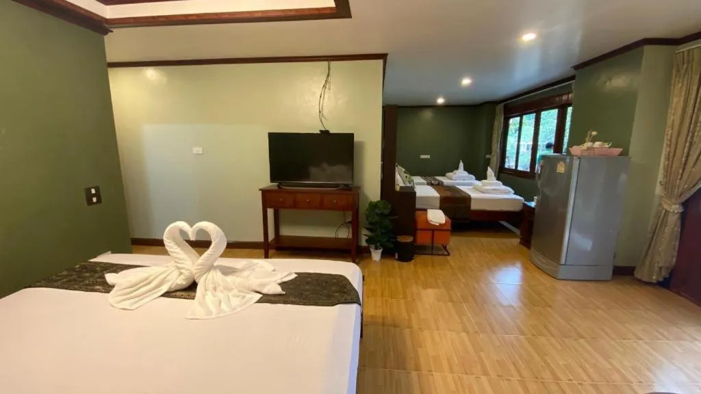 Bed in Khaoyai Kirithantip Resort