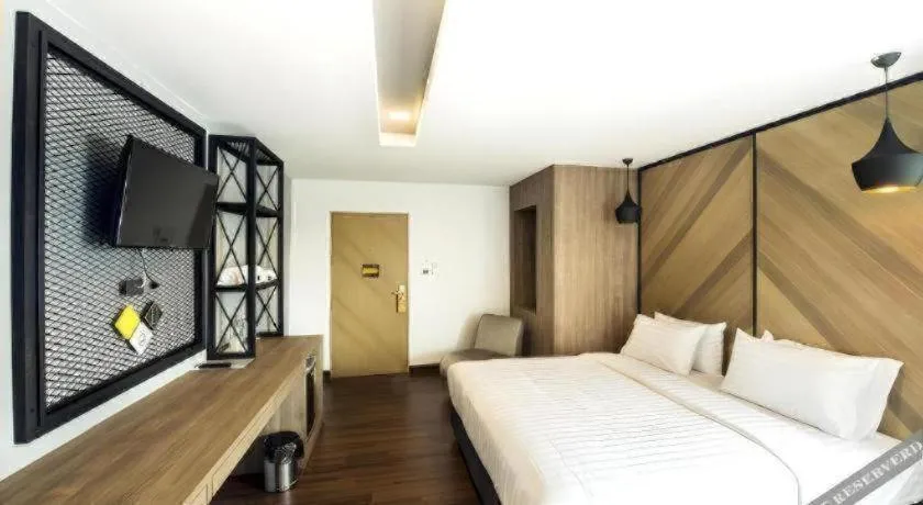 Bed in The Circle Hotel