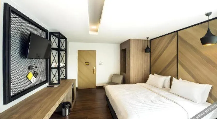 Bed in The Circle Hotel